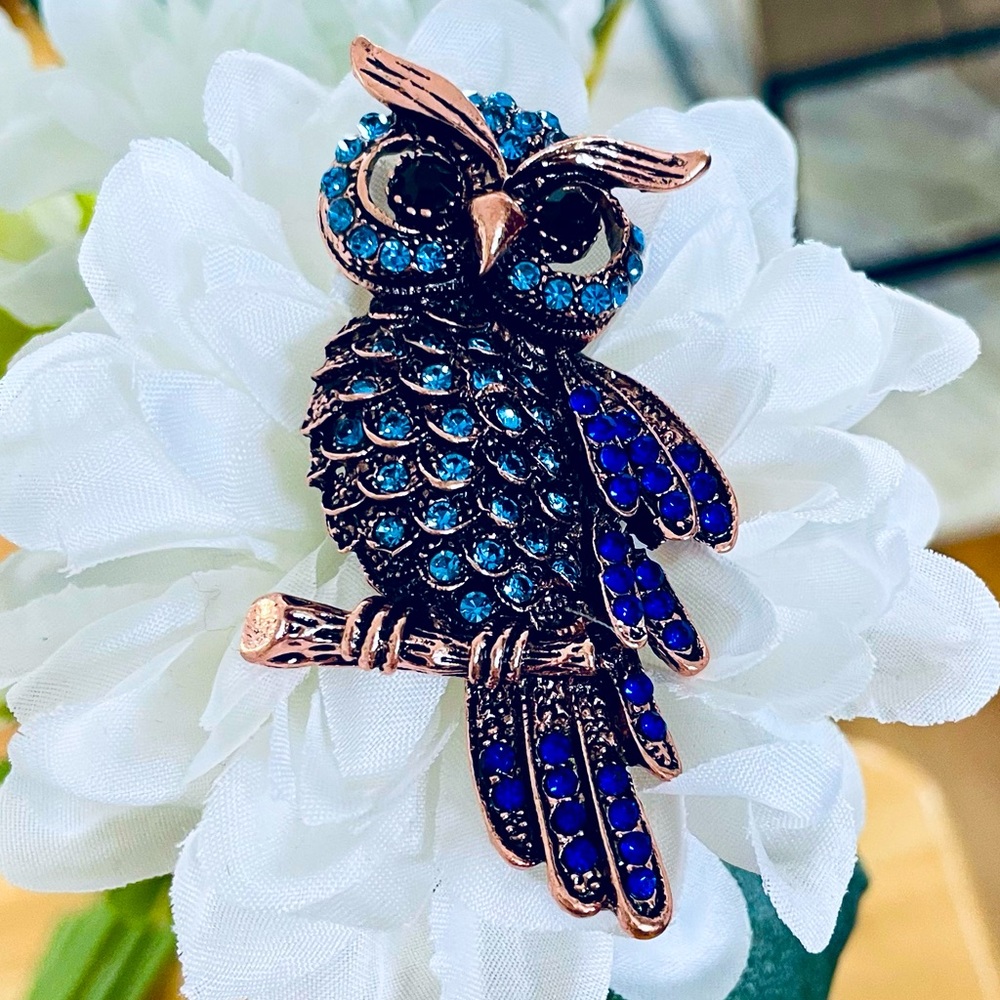 Beautiful Rose Gold Blue Crystal Owl Brooch